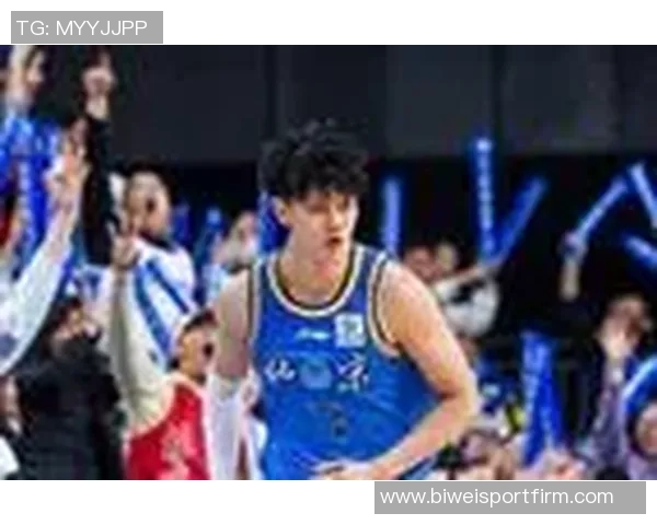 字母哥右小腿拉伤将缺席2到4周球队谈判仍在进行中